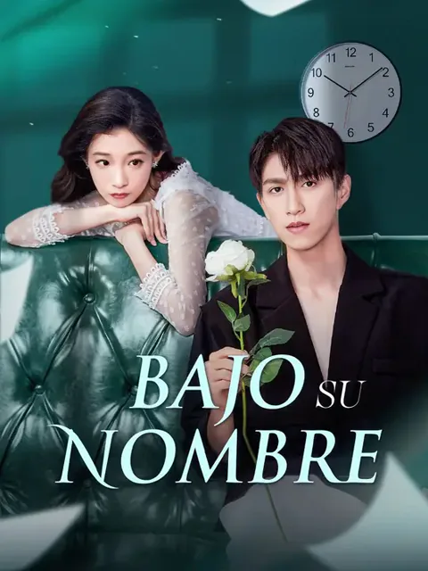 Bajo su nombre